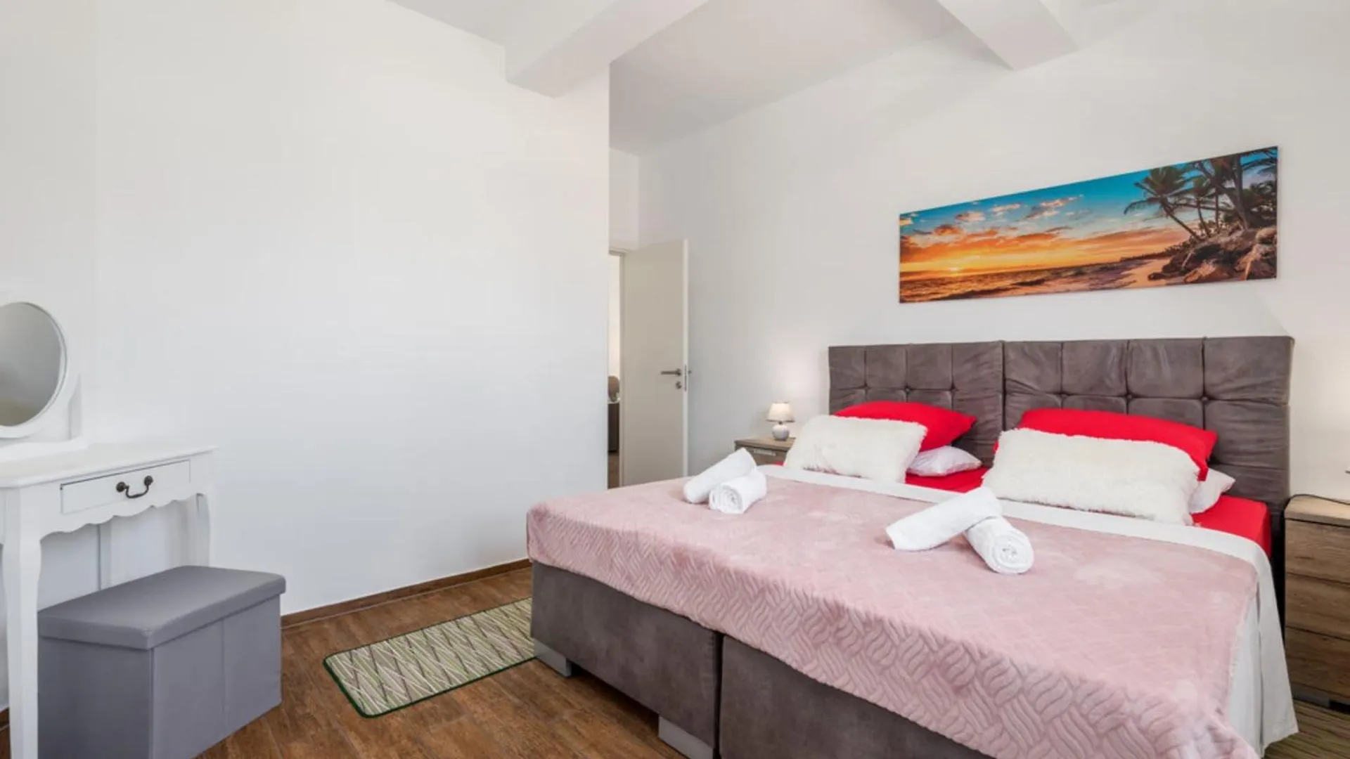 Family Friendly Apartments With A Swimming Pool Pula - 23595