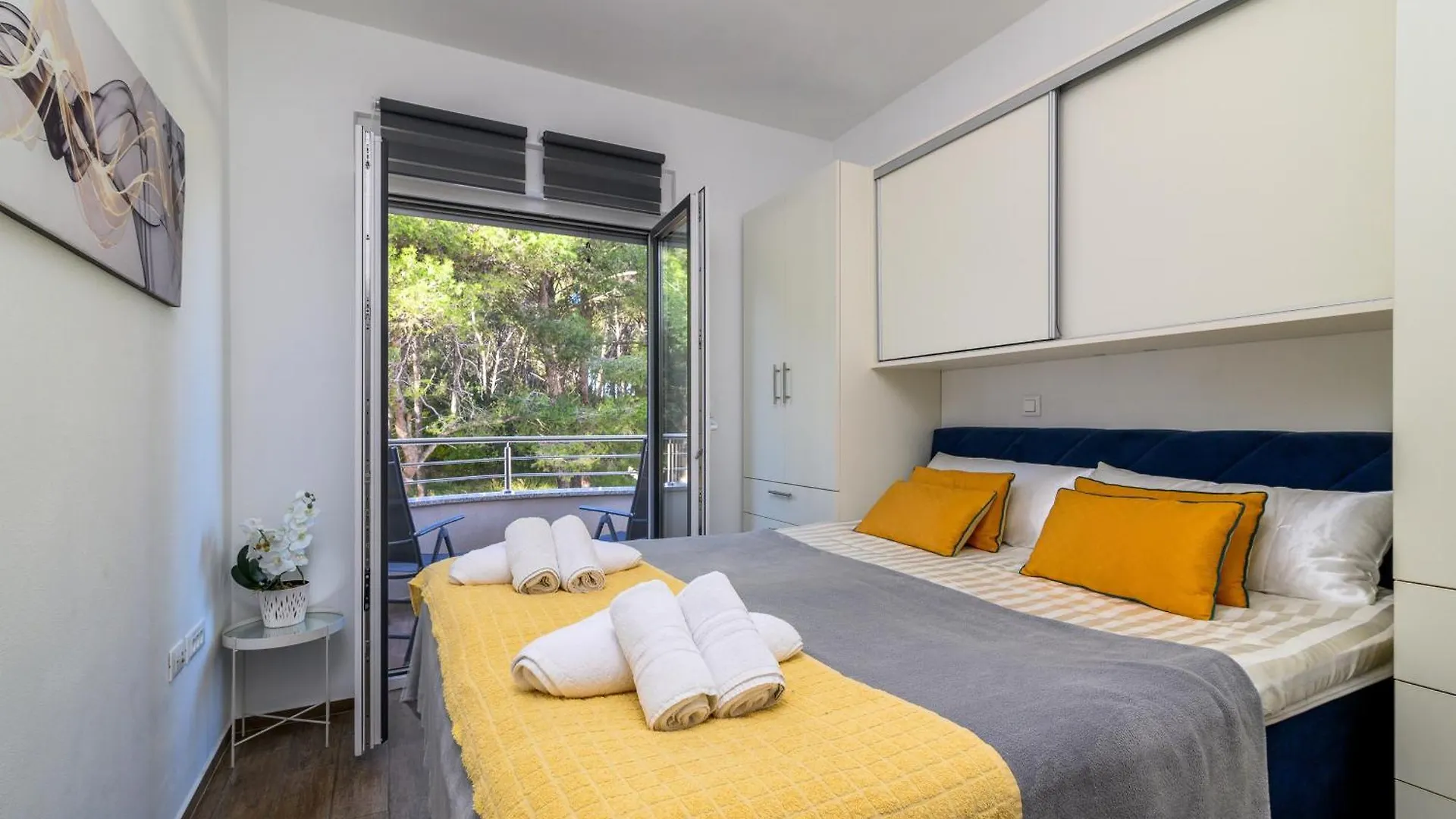Family Friendly Apartments With A Swimming Pool Pula - 23595 Croatia